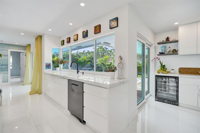 5821 NE 20TH TER, Fort Lauderdale, FL 33308