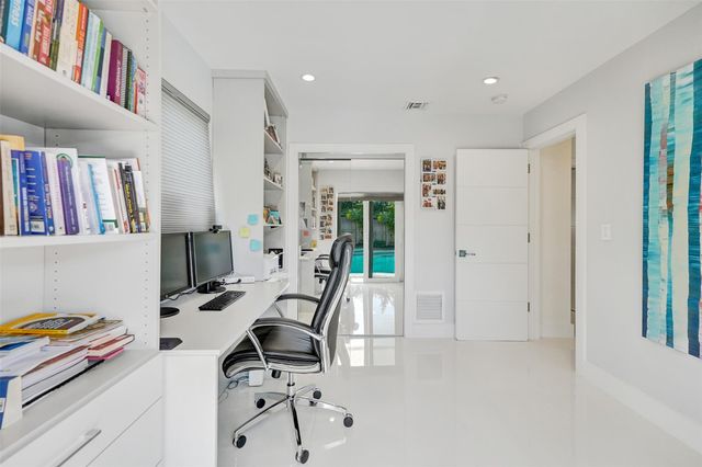 5821 NE 20TH TER, Fort Lauderdale, FL 33308