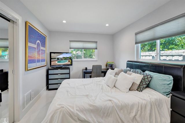 5821 NE 20TH TER, Fort Lauderdale, FL 33308