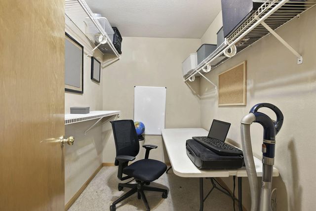 1616 SECRETARIAT DR, Columbia, MO 65202