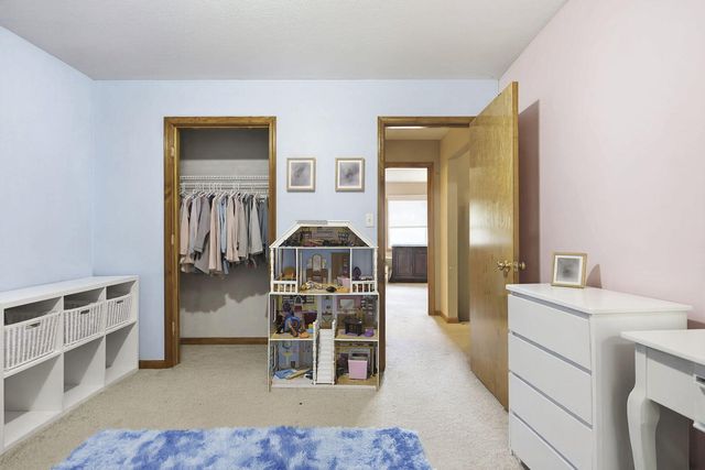 1616 SECRETARIAT DR, Columbia, MO 65202
