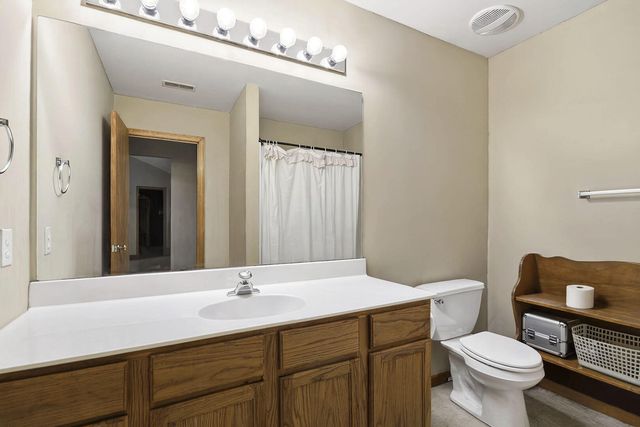 1616 SECRETARIAT DR, Columbia, MO 65202