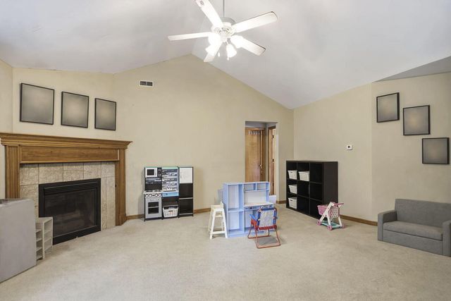 1616 SECRETARIAT DR, Columbia, MO 65202