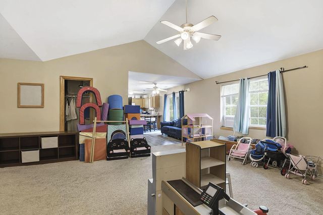 1616 SECRETARIAT DR, Columbia, MO 65202
