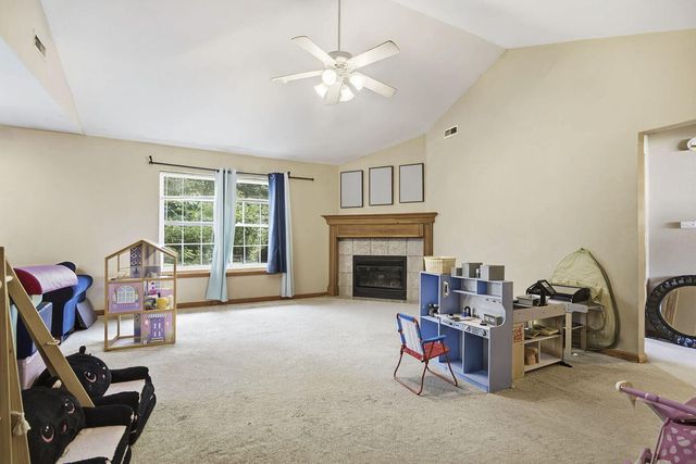 1616 SECRETARIAT DR, Columbia, MO 65202