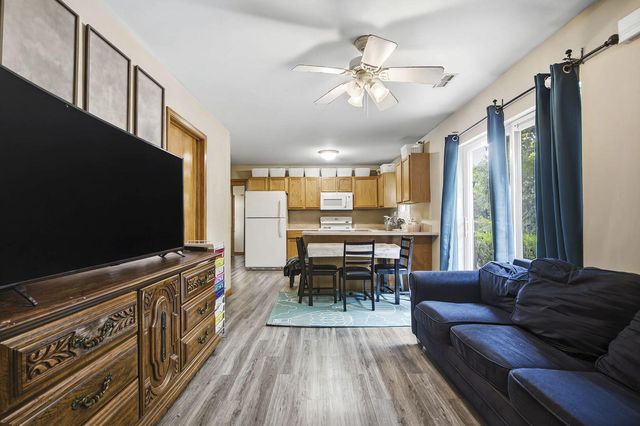 1616 SECRETARIAT DR, Columbia, MO 65202
