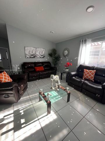 8864 NW 110th St 8864, Hialeah Gardens, FL 33018