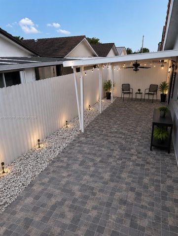 8864 NW 110th St 8864, Hialeah Gardens, FL 33018