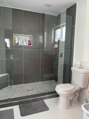 8864 NW 110th St 8864, Hialeah Gardens, FL 33018