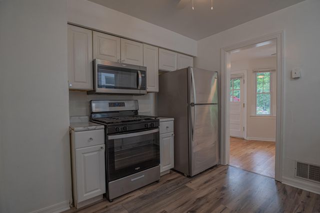 2883 Madison Avenue, Latonia, KY 41015
