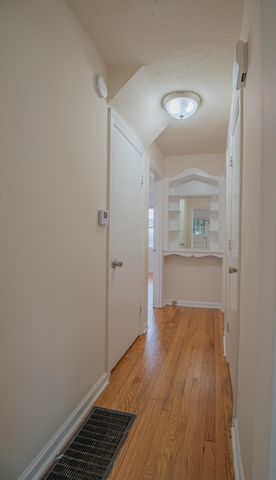 2883 Madison Avenue, Latonia, KY 41015