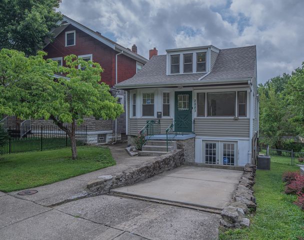 2883 Madison Avenue, Latonia, KY 41015