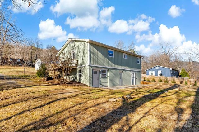 29 Alexander Street, Black Mountain, NC 28711
