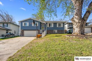 2915 Daniell Circle, Bellevue, NE 68123