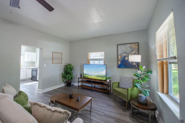 809 Dover Street, Tallahassee, FL 32304