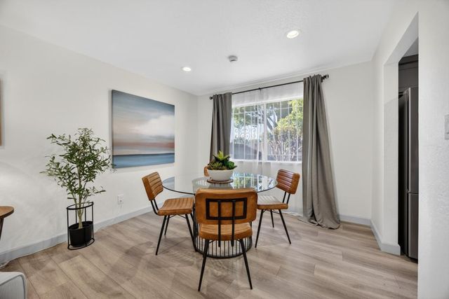 6795 Havenhurst Dr, Sacramento, CA 95831