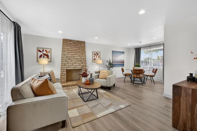 6795 Havenhurst Dr, Sacramento, CA 95831