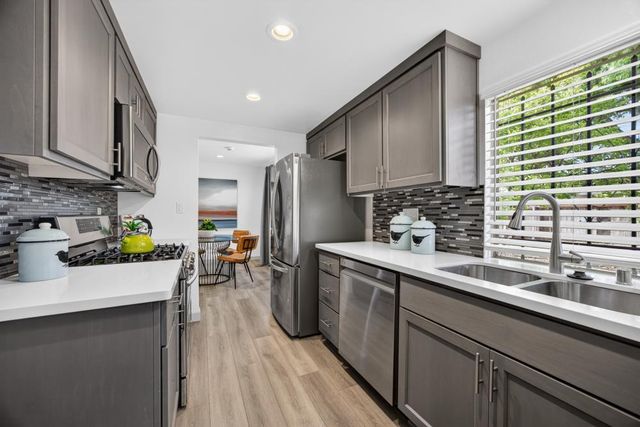 6795 Havenhurst Dr, Sacramento, CA 95831