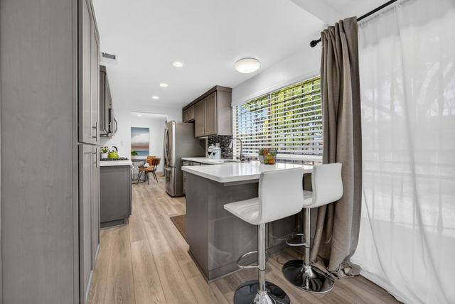 6795 Havenhurst Dr, Sacramento, CA 95831