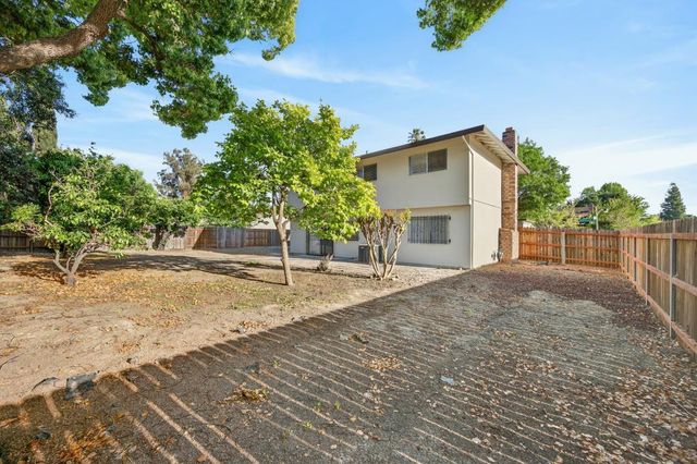 6795 Havenhurst Dr, Sacramento, CA 95831