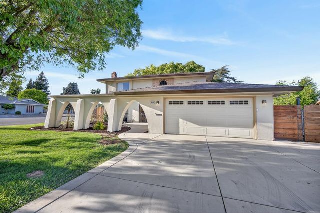 6795 Havenhurst Dr, Sacramento, CA 95831