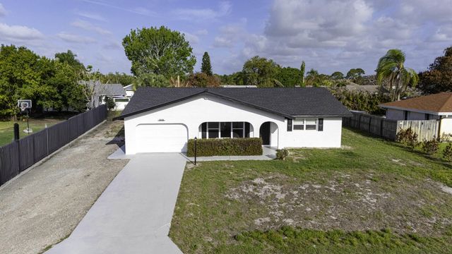 2538 SE Price Court, Port St. Lucie, Port St Lucie, FL 34984