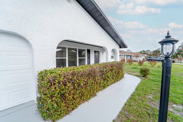 2538 SE Price Court, Port St. Lucie, Port St Lucie, FL 34984