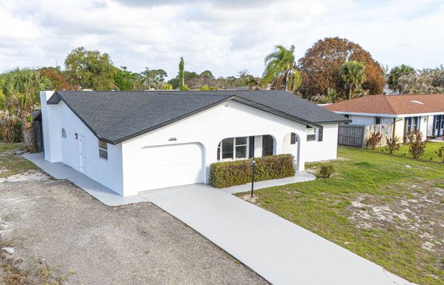 2538 SE Price Court, Port St. Lucie, Port St Lucie, FL 34984