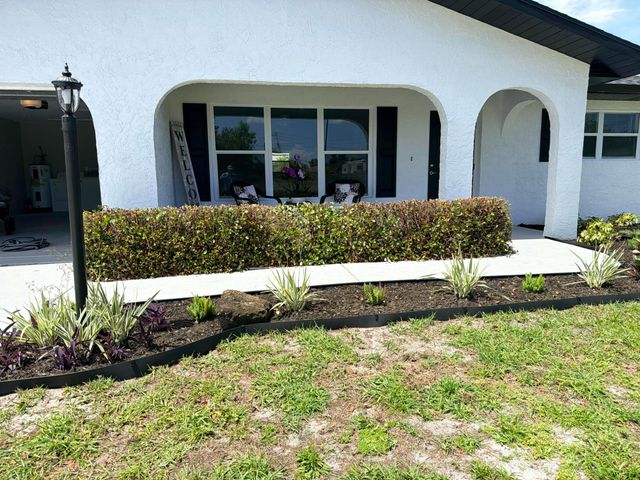 2538 SE Price Court, Port St. Lucie, Port St Lucie, FL 34984