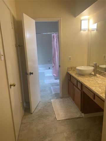 580 Wilcrest Drive 580, Houston, TX 77042