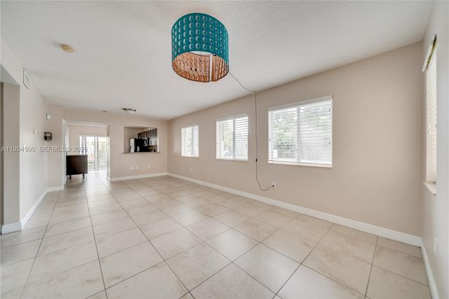 6235 SW 47th Mnr 104, Davie, FL 33314