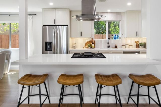 24022 Vanowen Street, West Hills, CA 91307