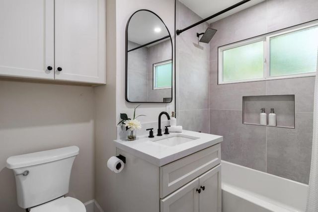 24022 Vanowen Street, West Hills, CA 91307