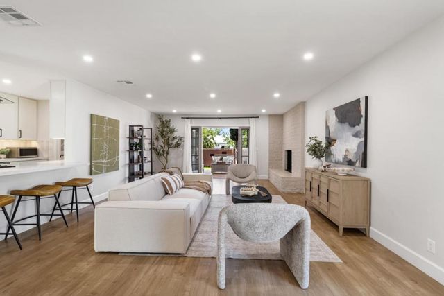24022 Vanowen Street, West Hills, CA 91307