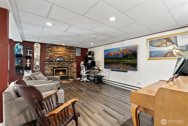 21903 82nd Place W, Edmonds, WA 98026
