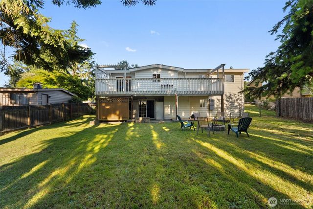 21903 82nd Place W, Edmonds, WA 98026