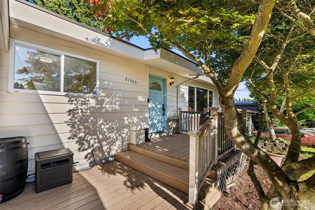 21903 82nd Place W, Edmonds, WA 98026