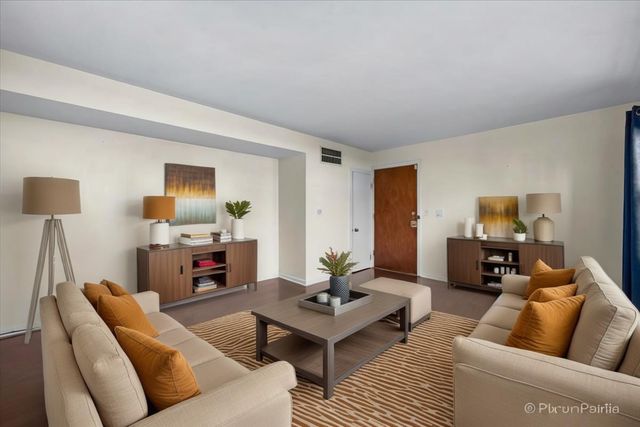 5530 W Lawrence Avenue GN, Chicago, IL 60630