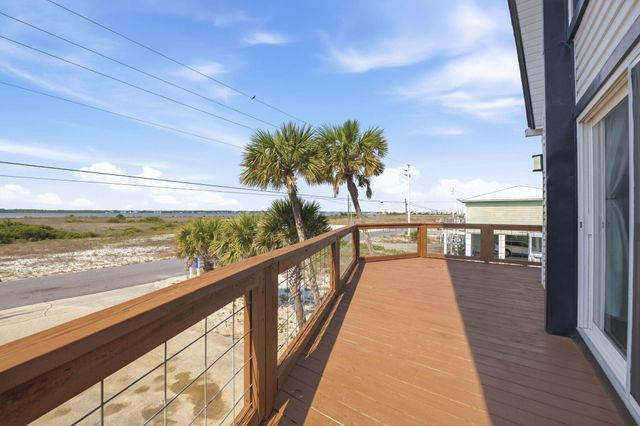 7937 White Sands Boulevard, Navarre, FL 32566