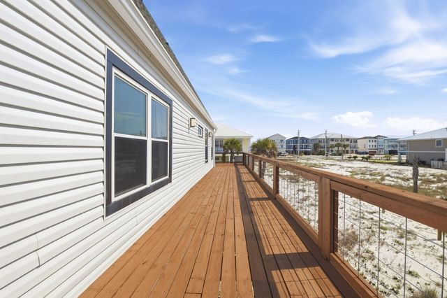 7937 White Sands Boulevard, Navarre, FL 32566