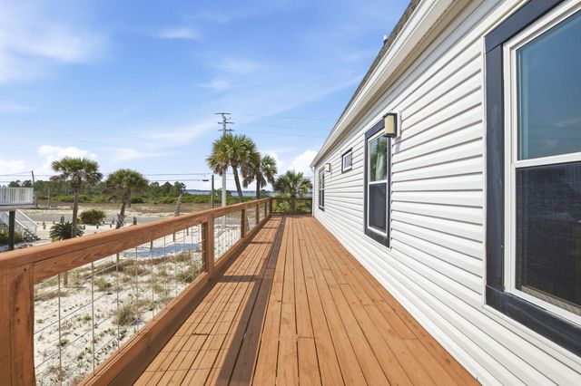 7937 White Sands Boulevard, Navarre, FL 32566