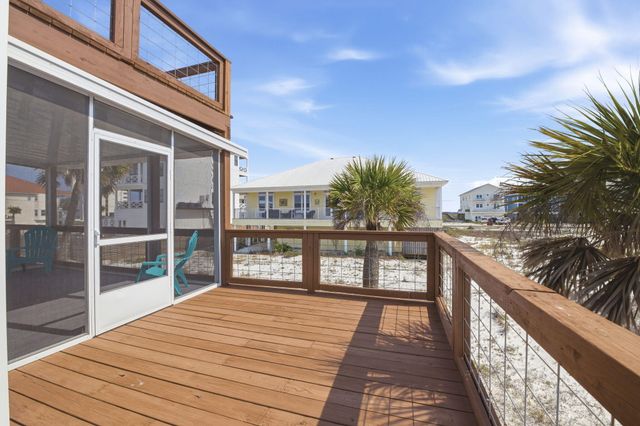 7937 White Sands Boulevard, Navarre, FL 32566