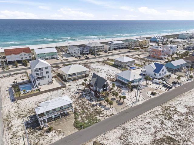 7937 White Sands Boulevard, Navarre, FL 32566