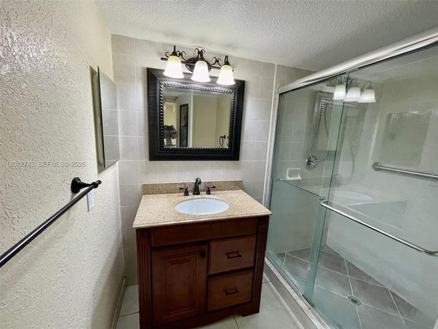 491 Racquet Club Rd 303, Weston, FL 33326