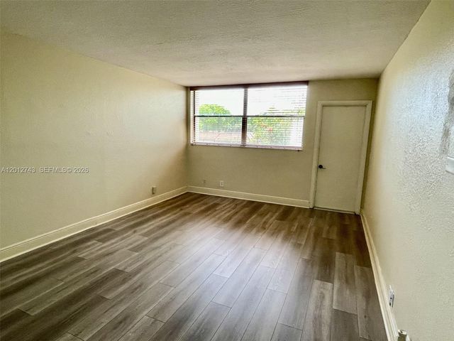 491 Racquet Club Rd 303, Weston, FL 33326