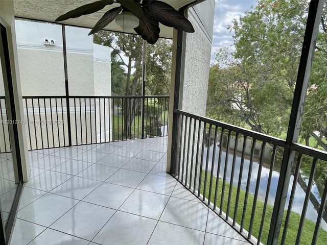 491 Racquet Club Rd 303, Weston, FL 33326