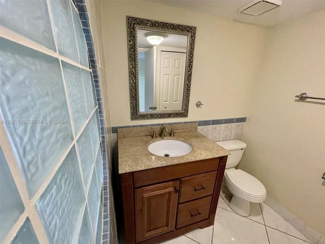 491 Racquet Club Rd 303, Weston, FL 33326