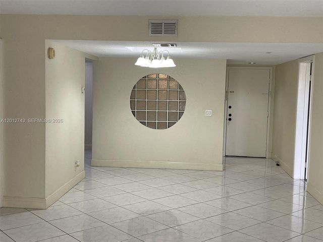491 Racquet Club Rd 303, Weston, FL 33326