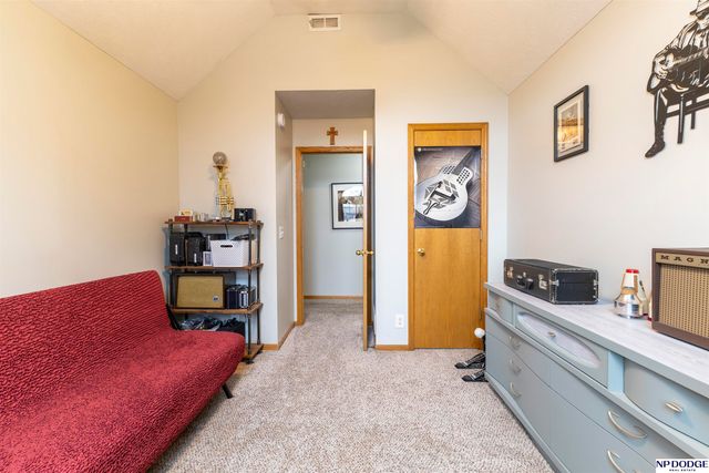 16113 Emiline Street, Omaha, NE 68136