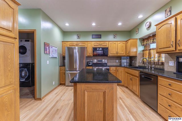 16113 Emiline Street, Omaha, NE 68136